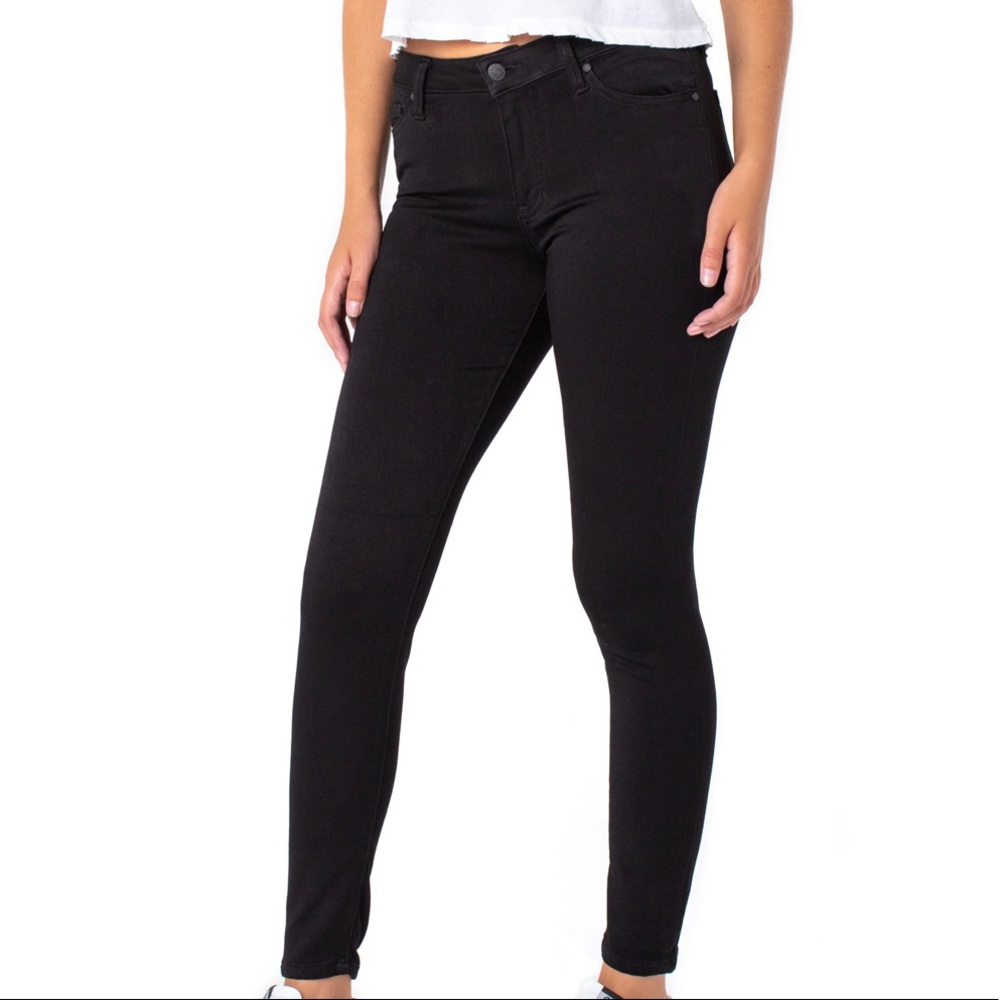 Celebrity Pink Curvy Skinny